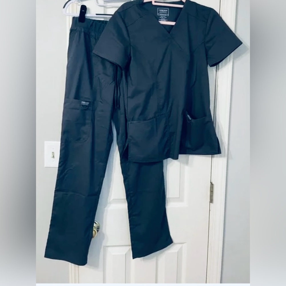 Cherokee Women's Dark Gray Scrub Set
